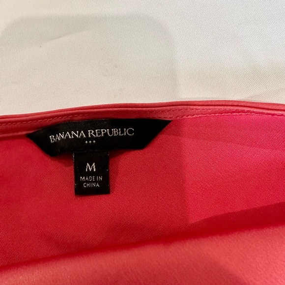 Banana Republic Factory Silky Cowl-Neck Camisole Salmon #742574 Size M EUC - Picture 5 of 12